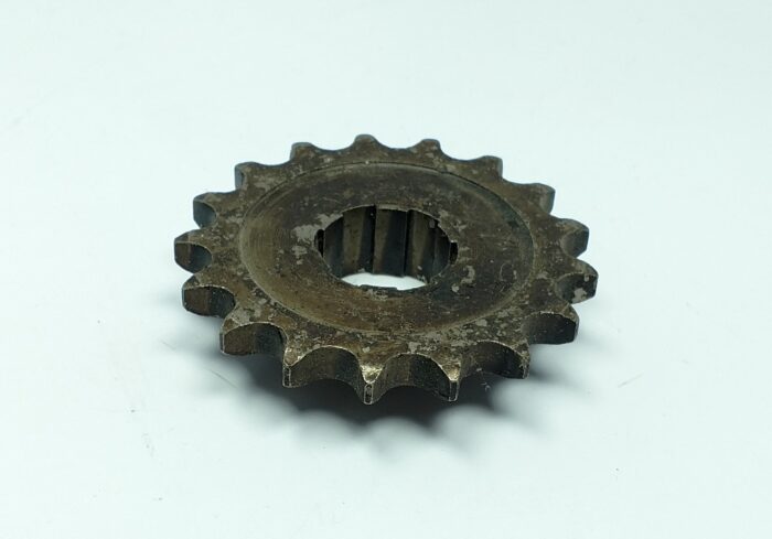 57-1513 - 17T - UK - Image 2