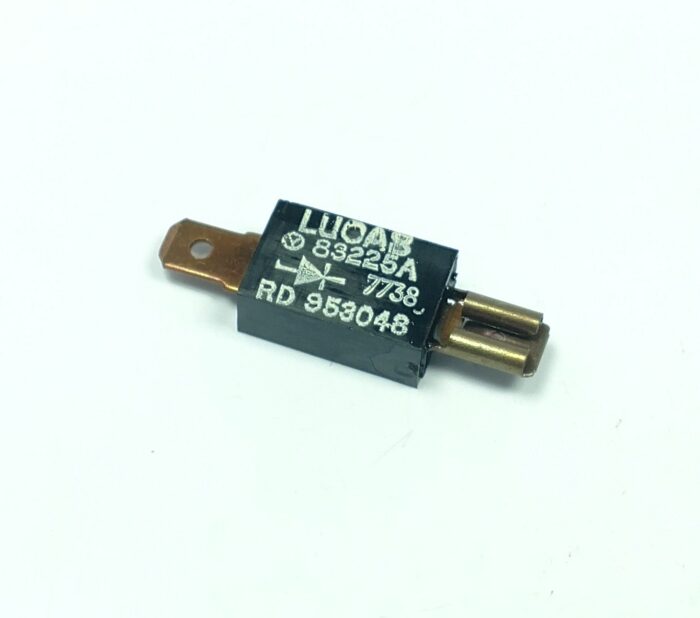83225 - NOS - Lucas