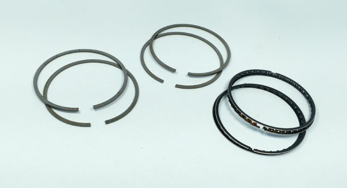 99-3792 +.040" - NOS Triumph