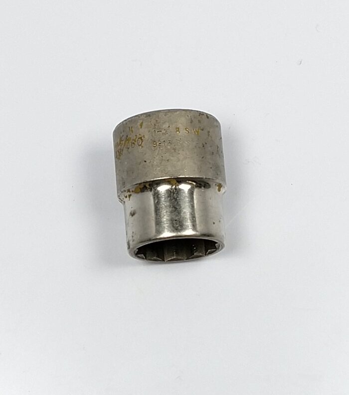 1/2W Socket - 1/2" Drive - 12 Point - Gray - Made in Canada