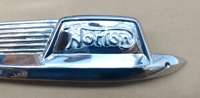 NM22713 / NM22714 - Norton Atlas Tank Badge Set - UK - Image 2
