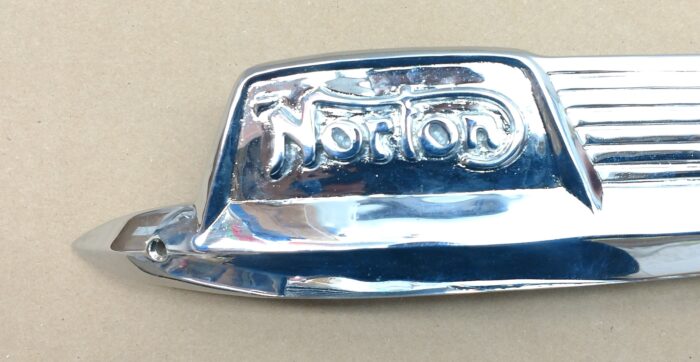NM22713 / NM22714 - Norton Atlas Tank Badge Set - UK - Image 3