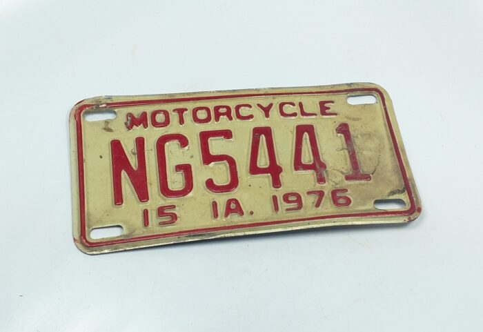 1976 Iowa Vintage License Plate