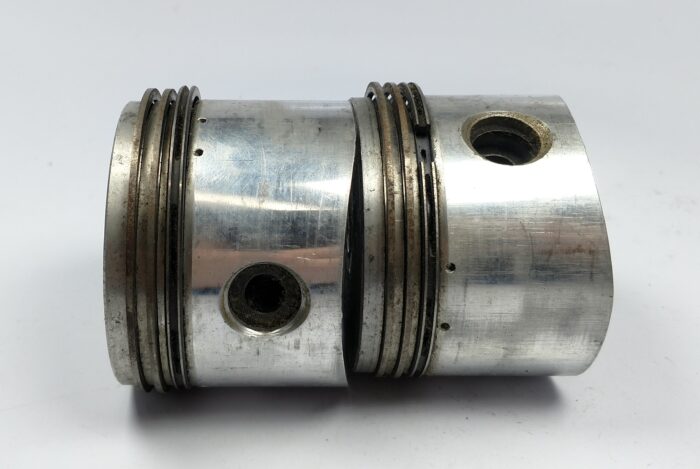 Used Piston Set +.040" - Norton 850cc - Wellworthy - Image 3