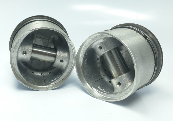 71-3676 - Standard Size - 8.5:1 - Made in England - NOS Triumph - Image 4