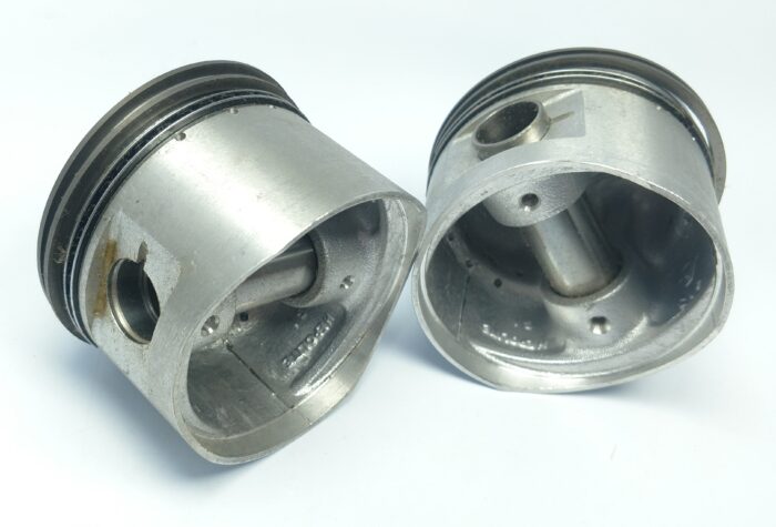 71-3676 - Standard Size - 8.5:1 - Made in England - NOS Triumph - Image 3