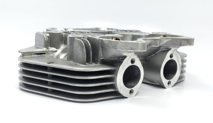 71-7505 - NEW - TR7 - Single Carb - Threaded Exhaust Ports - UK Made - Image 2
