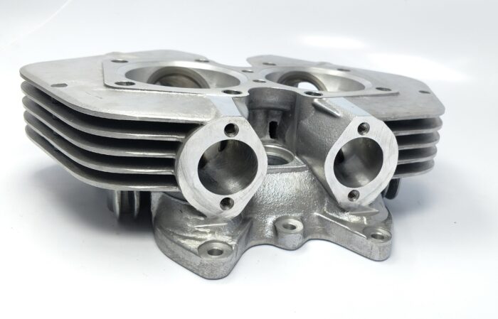 71-7505 - NEW - TR7 - Single Carb - Threaded Exhaust Ports - UK Made - Image 5