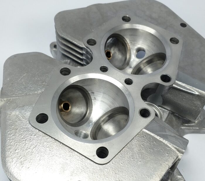 71-7505 - NEW - TR7 - Single Carb - Threaded Exhaust Ports - UK Made - Image 4