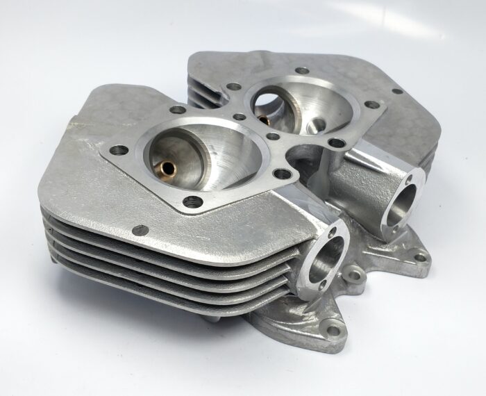 71-7505 - NEW - TR7 - Single Carb - Threaded Exhaust Ports - UK Made - Image 6
