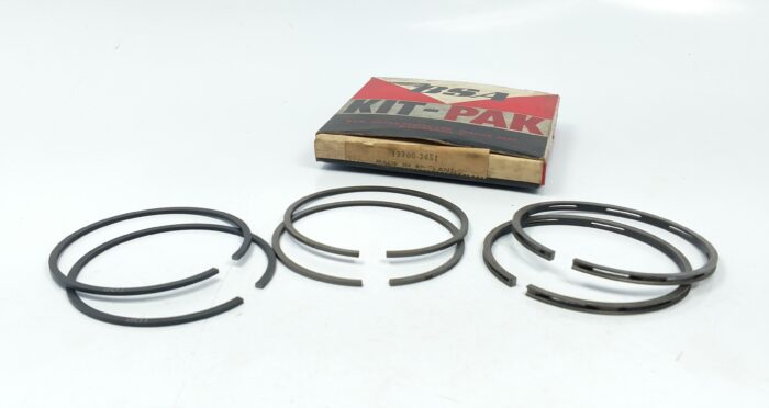 R17360 - Standard Size - BSA A50 - NOS BSA