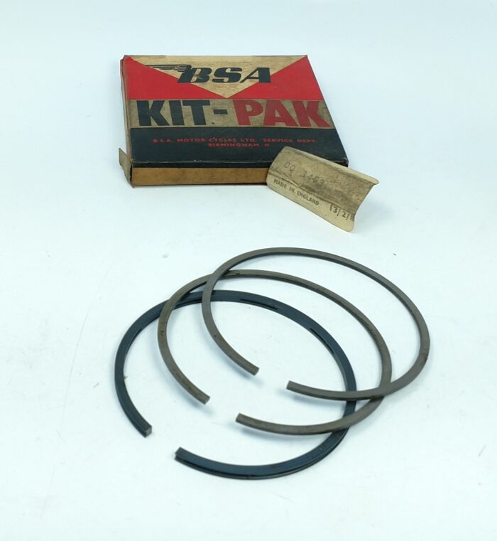 R15490 - Standard Size - BSA B40 - England - NOS BSA