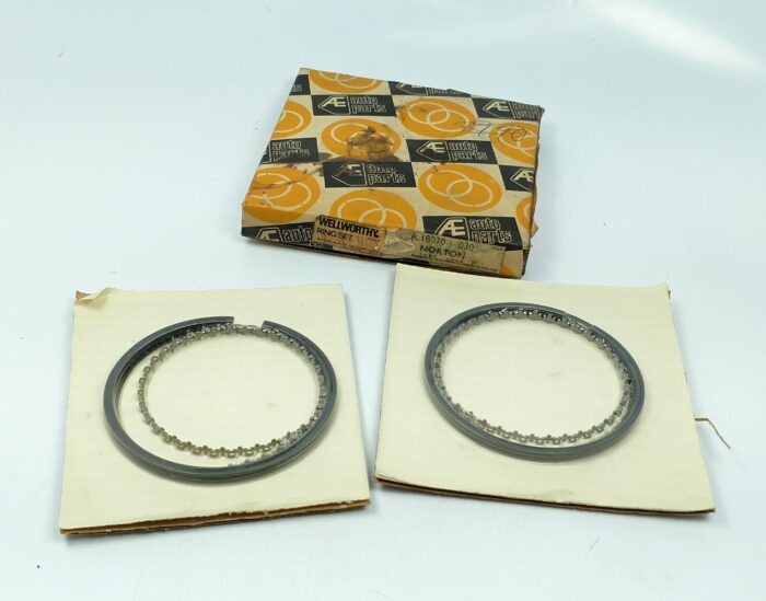 R18020 + .030" - NOS - UK - AE Hepolite - Image 3