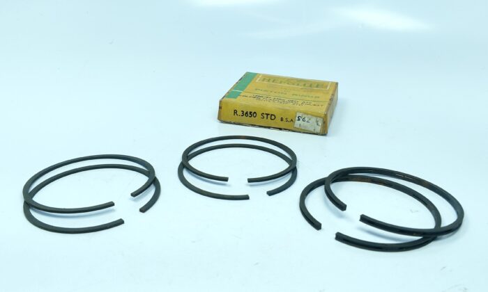 R3650 - Standard Size - BSA - A10 - 650cc - England - Hepolite