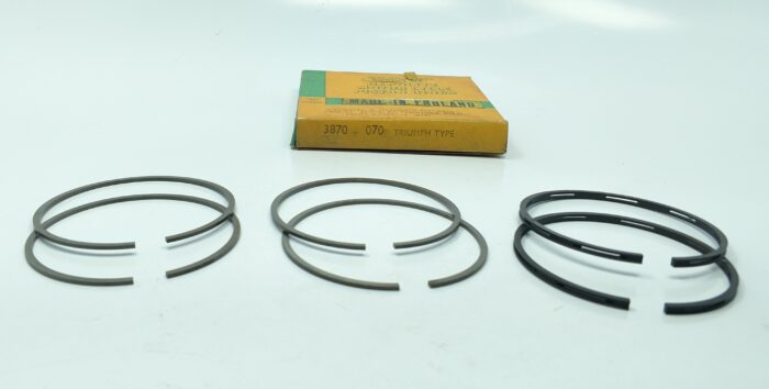 R3870 - Triumph 650cc - +.070" - NOS Hepolite - Image 2