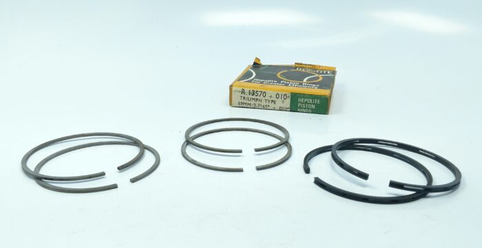 R13570 - +.010" - Triumph - Unit 500cc - NOS - Hepolite - Image 2