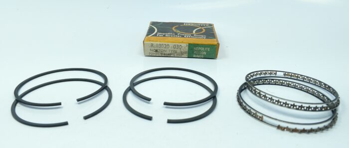 R18020 - +.030" - Norton Atlas / P11 / N15 - 750cc - NOS - Hepolite
