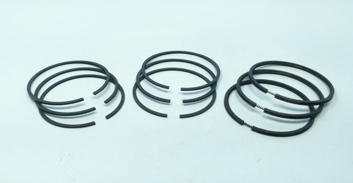 R23020 - Standard Size - BSA / Triumph Triples - 750cc - Goetze - Germany