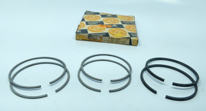 Triumph 650cc Piston Ring Set - Standard Size - NOS - AE Hepolite