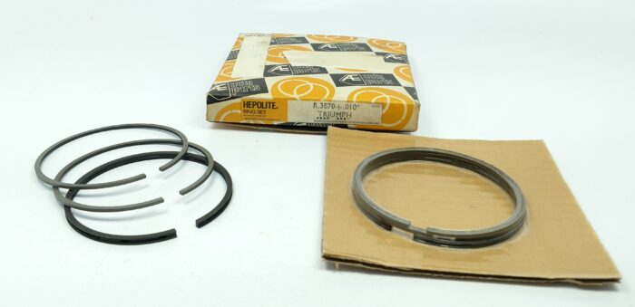 Triumph 650cc Piston Ring Set - +.010" - NOS - AE Hepolite - Image 2