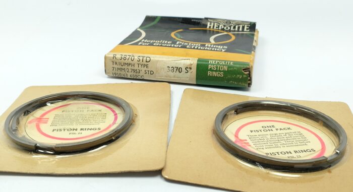 Triumph 650cc Piston Ring Set - Standard Size - NOS - Hepolite - Image 2