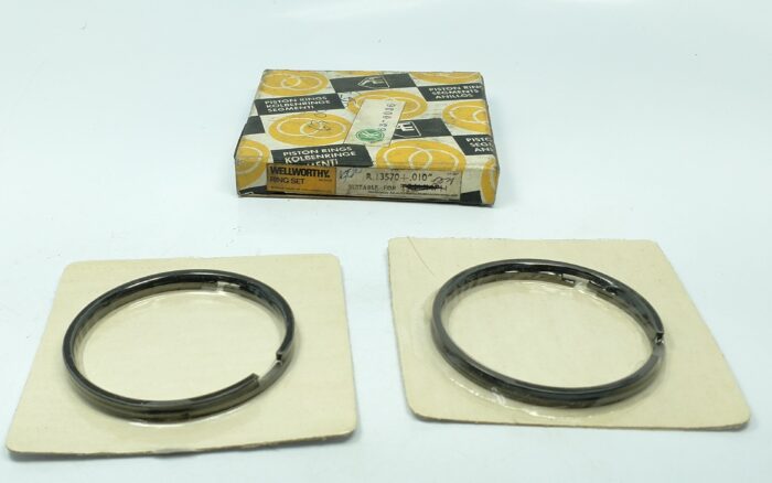 R13570 - +.010" - Triumph - Unit 500cc - NOS - AE Hepolite