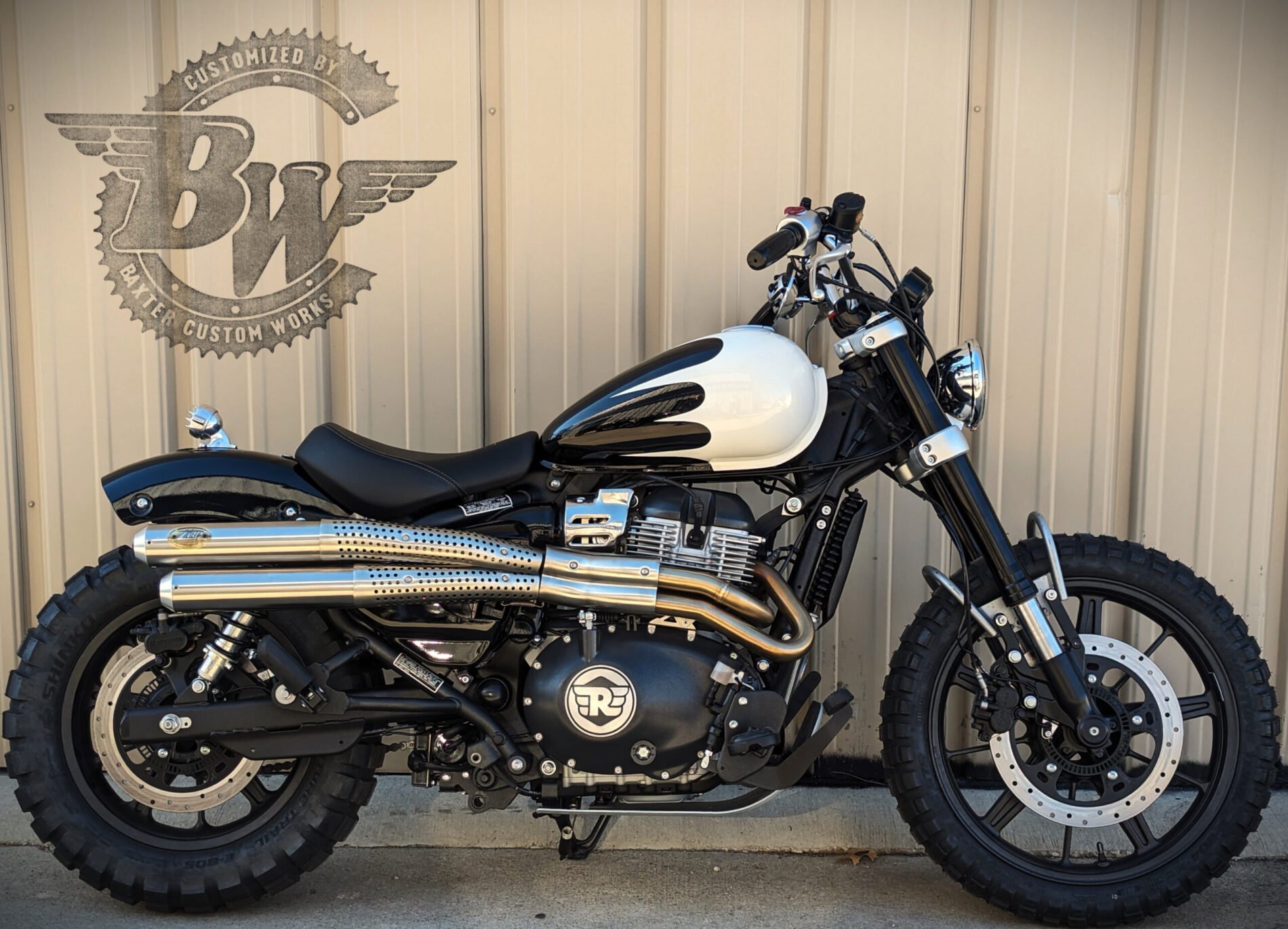 2024 Royal Enfield Super Meteor 650 “The Badger” – Baxter Cycle