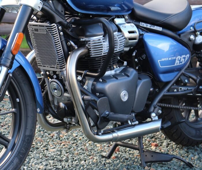 Exhaust System, Slash Cut, Brushed Stainless Steel - Super Meteor 650 - Image 3