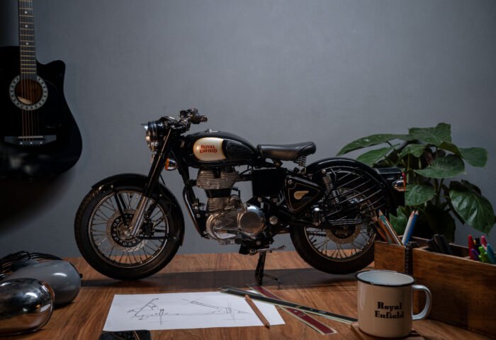Royal Enfield 1:3 Scale Model, Classic 500 "Jet Black"